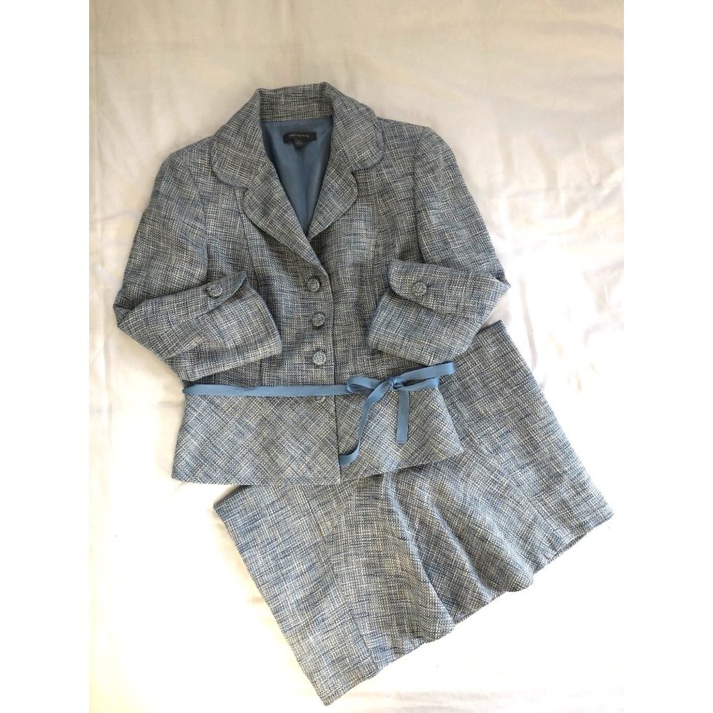 Ann Taylor 2pc Cotton/Linen blend Suit Size 6